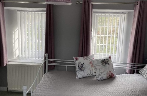 Newcastle Emlyn Cottage | idyllic welsh cottage with wood burner for cosy nights