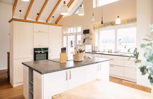 Soltau Villa | Idyllically situated villa in country house style with sauna Ideal for groups & families