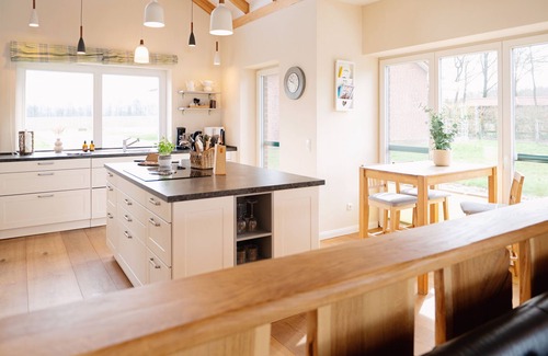 Soltau Villa | Idyllically situated villa in country house style with sauna Ideal for groups & families