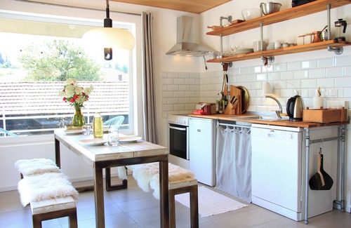 Zenica-Doboj Canton Apartment | Idyllisches Apartment Pirol bei Sarajevo mit Traumhafter Bergaussicht