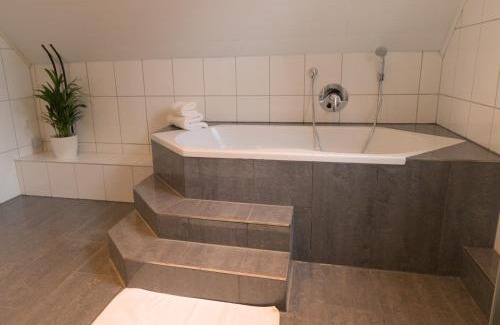 Griesheim Apartment | Idyllisches Wohnen in grüner Oase
