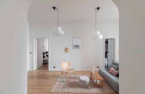 Cailina Apartment | iFlat Colosseo Modern Apartment