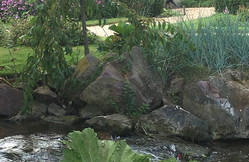 Ernes Apartment | Ifs Appartment for persons with seasonal pool and jacuzzi