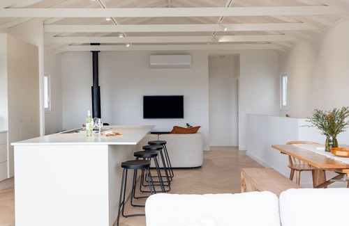 Mollymook House | Igloo - Mini in Mollymook