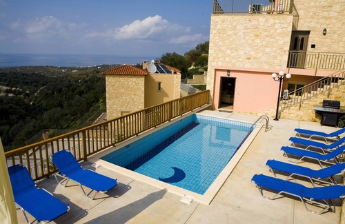 Maroulas Villa | IGreat Escape villas suitability for family's - very clean friendly to all