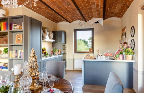 Orentano Villa | IL CONTE Luxury Tuscany 3 bedrooms Farmhouse Villa with Private Pool and SPA in Orentano