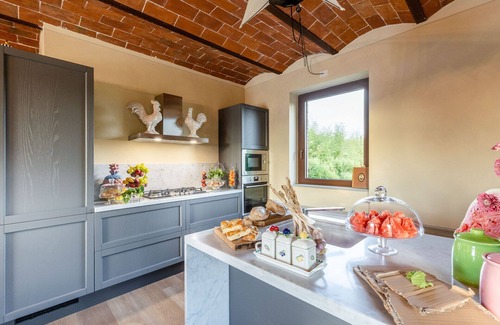 Orentano Villa | IL CONTE Luxury Tuscany 3 bedrooms Farmhouse Villa with Private Pool and SPA in Orentano