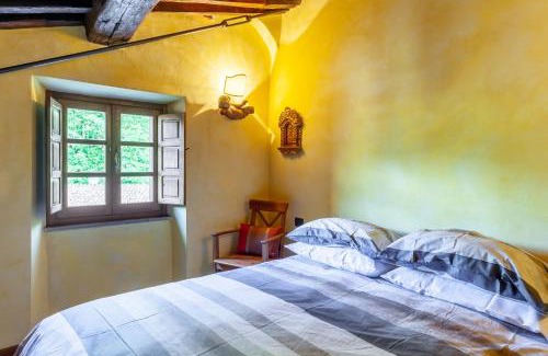 Maglietola House | Il guardiano del Castello