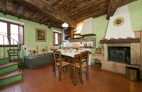 Chianni House | Il Mirtillo A Peaceful Place in Tuscany, Nestled in a Medieval Italian Village