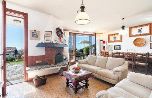 Massino Visconti Apartment | Il Poggio Radioso Lake View & Garden - Happy Rentals