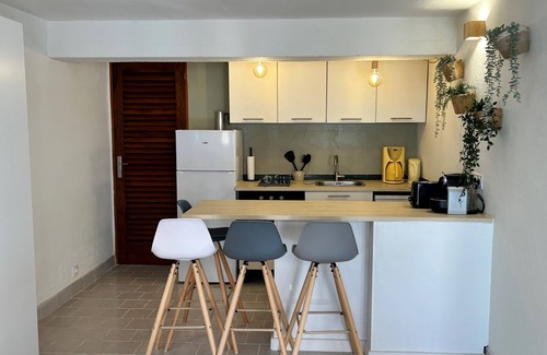 Porquerolles Apartment | Ile de Porquerolles, Studio Cosy