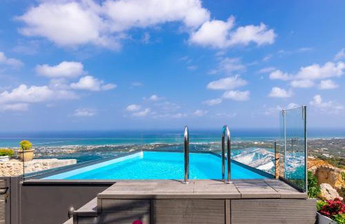 Maroulas Villa | Iliahtida