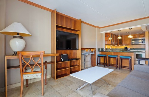 Waikiki Condo | Ilikai Hotel Lite #1836: Studio Ocean View condo
