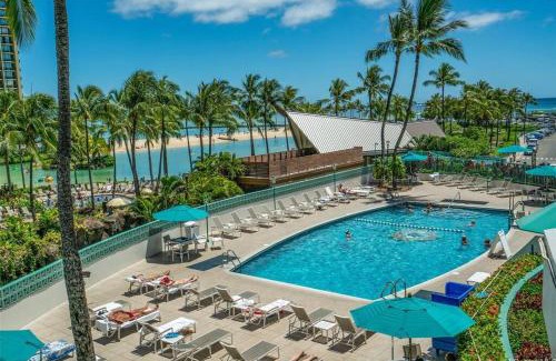 Waikiki Apartment | Ilikai Hotel with Ocean View