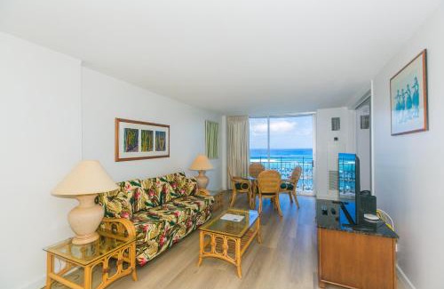 Waikiki Apartment | Ilikai Marina 1684 Yacht Harbor View 1BR