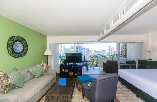 Waikiki Apartment | Ilikai Tower 1205 City View 1BR