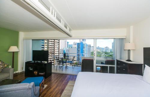 Waikiki Apartment | Ilikai Tower 1205 City View 1BR
