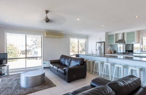 Shoalhaven Heads House | Iluka - Wake up to a water paradise