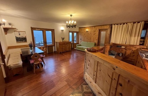 Corgnolaz Apartment | Im Skigebiet auf autofreier Alm zwischen den höchsten Bergen der Alpen.