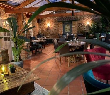 Barton-upon-Humber Hotel | Imaginarium restaurant