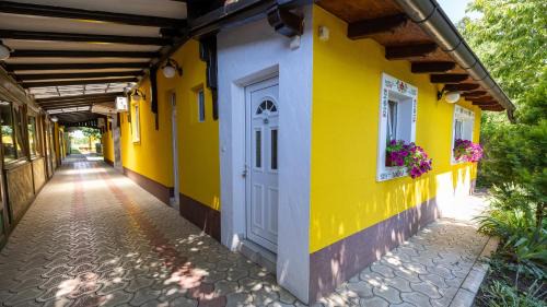 Ruma Bed & Breakfast | Imanje Borkonjić