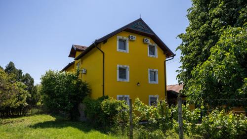 Ruma Bed & Breakfast | Imanje Borkonjić