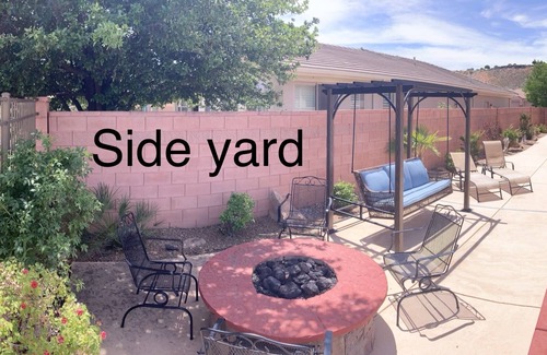 Washington House | Immaculate, Allergy Friendly, Spacious Home Overlooking The Golf Course