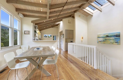 Stinson Beach House | Immaculate Beach House with Great Views Of Mt Tam