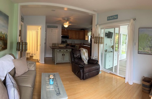 Ogunquit - Wells Cottage | Immaculate Beachdreams Cottage Gated Pool Jacuzzi Woods Privacy Wells Maine