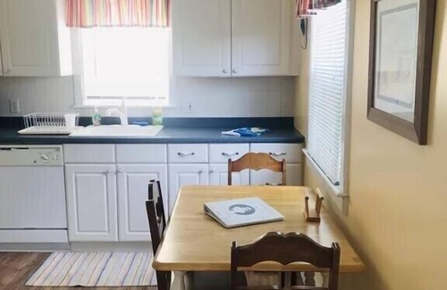 Narragansett House | Immaculate Condo in Narragansett with Water Views!