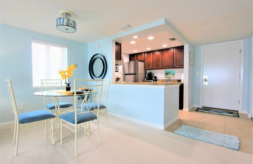 Fernandina Beach Condo | Immaculate OCEANFRONT condo steps away from the beach!