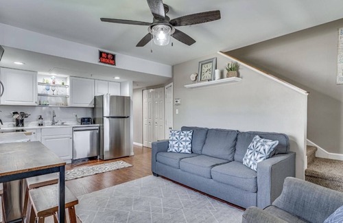 Midtown Ocean City Condo | Immaculate Oceanblock 2 Story Condo 3b 2ba (sleeps 9) Steps from beach
