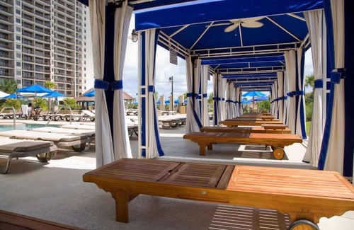 Windy Hill Apartment | Immerse Yourself in Luxury: A Secluded Getaway