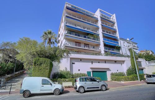 Riou - Petit Juas - Av de Grasse Apartment | IMMOGROOM - Terrace- Parking - Quiet place - CONGRESSBEACHES