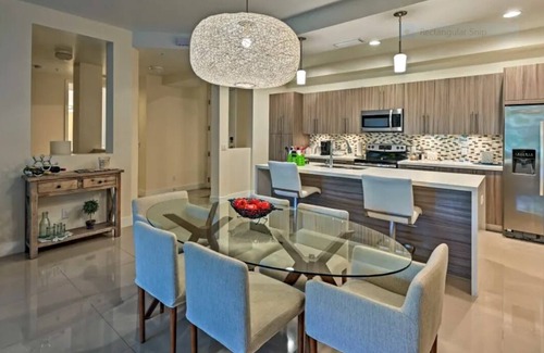 Majestic Palms Condo | IMPECCABLE , FULLY FURNISHED,SPACIOUS MODERN CONDO in PRIVATE COMMUNITY