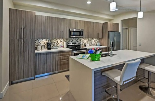 Majestic Palms Condo | IMPECCABLE , FULLY FURNISHED,SPACIOUS MODERN CONDO in PRIVATE COMMUNITY