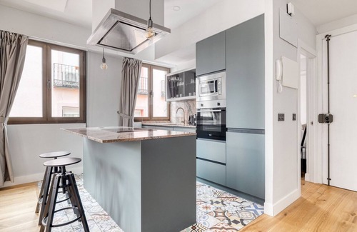 Embajadores Apartment | Impeccable Lavapiés 2BR fully refurbished, near Atocha, by Blueground