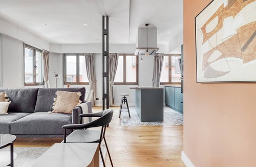 Embajadores Apartment | Impeccable Lavapiés 2BR fully refurbished, near Atocha, by Blueground