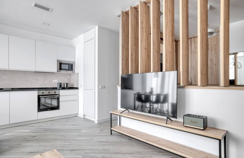 Embajadores Apartment | Impeccable Lavapiés 2BR fully refurbished, by Blueground
