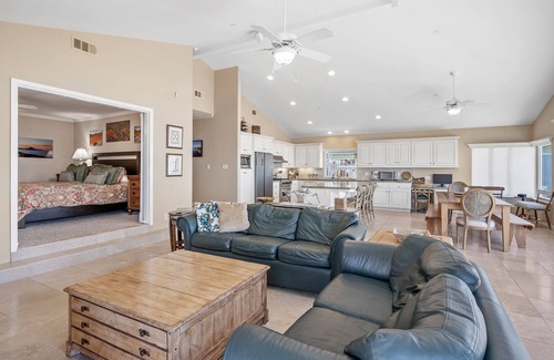 Morro Bay House | Impeccable Toro Lane Beachfront Home!
