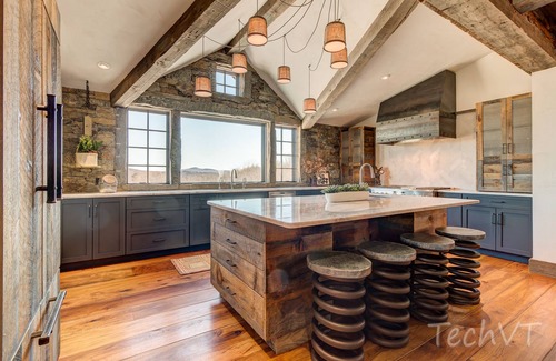 West Dover House | Impeccably Designed Luxury 5 Bedroom Home One Mile from Mt Snow & Hermitage Club