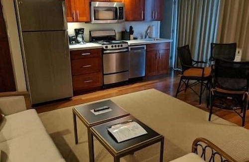 Waikiki Resort | Imperial Hawaiian Vacation Club Resort, Hot Tub!