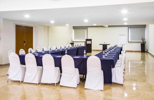 Leon Hotel | Imperio de Angeles Executive León Poliforum