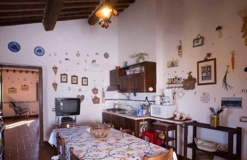 Asciano Villa | Imposing villa with 5 apartments ideal for groups. Pool.