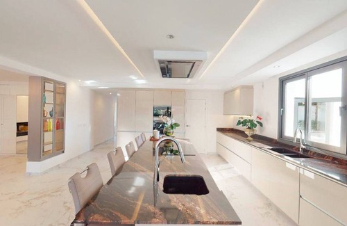 New Golden Mile Ski Chalet | Impressive 4 bedroom villa in Atalaya Isdabe