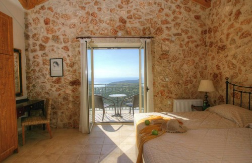 Skala Villa | Impressive Stone Villa, A/C, Private Infinity Pool, Panoramic Sea & Sunset Views - 4km from Skala!