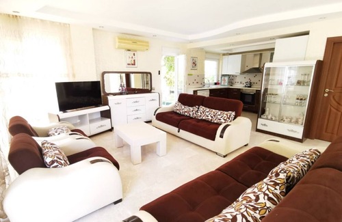 Kadriye Villa | Impressive Villa with Private Pool in Antalya