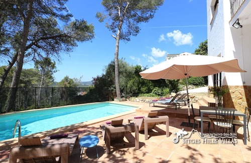 Olivella Villa | Impressive Villa Balzar With A/C, Private Pool - Sleeps 14, Peaceful Area