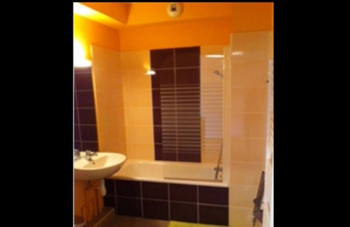 Ax-les-Thermes Apartment | In a tourist residence *** built in 2011 with swimming pool