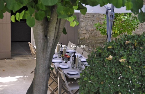 St.-Remy-de-Provence House | In Saint-Remy, Stone house, 8 bedrooms, heated pool, tennis court & caretaker
